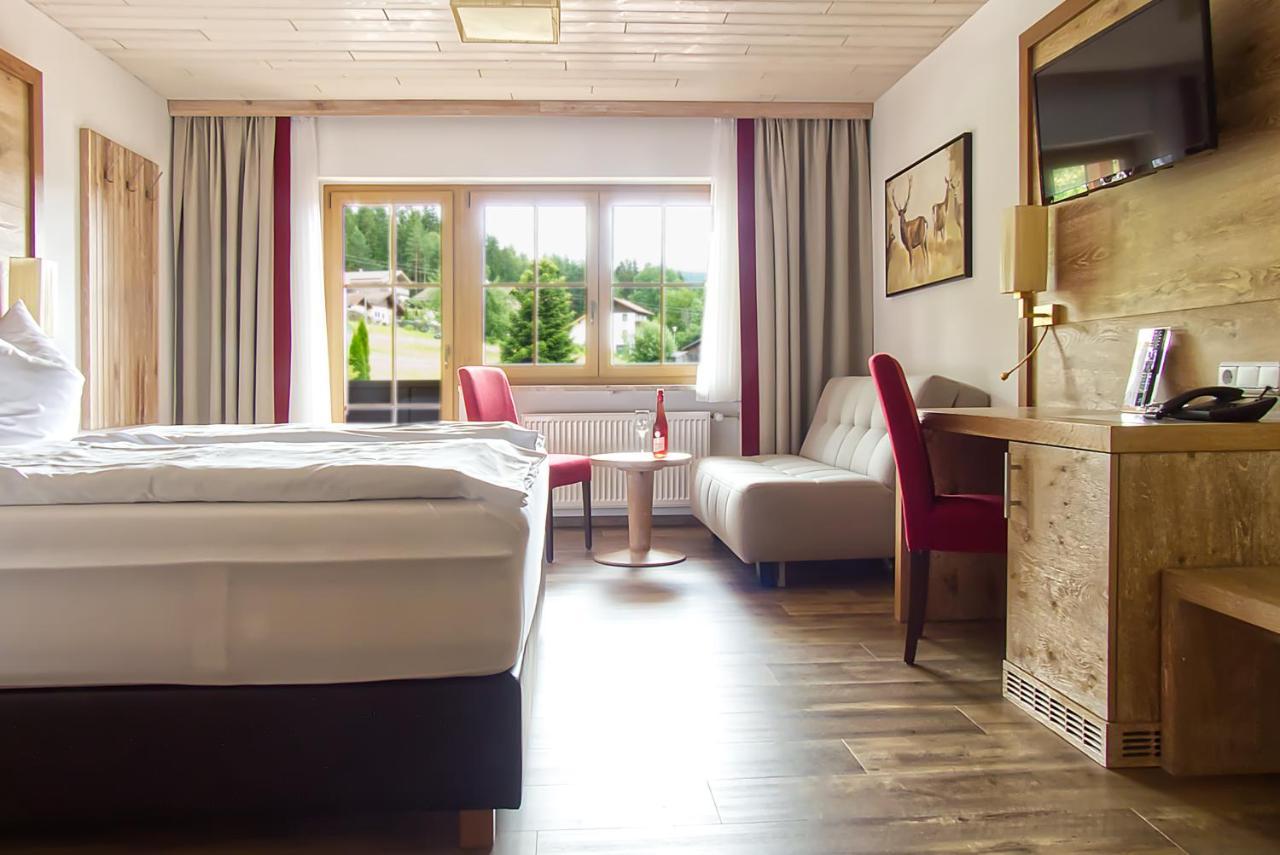 Garnihotel Zur Linde - Bayerischer Wald - Aktivcard Mit 154 Kostenfreien Leistungen - Kostenloser Parkplatz Лоберг Екстер'єр фото